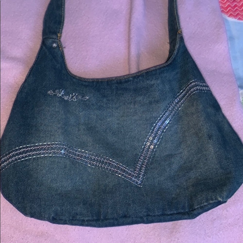 Levi shoulder bag